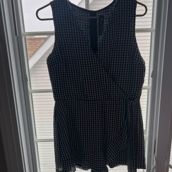 Romper - Picture 3 of 3